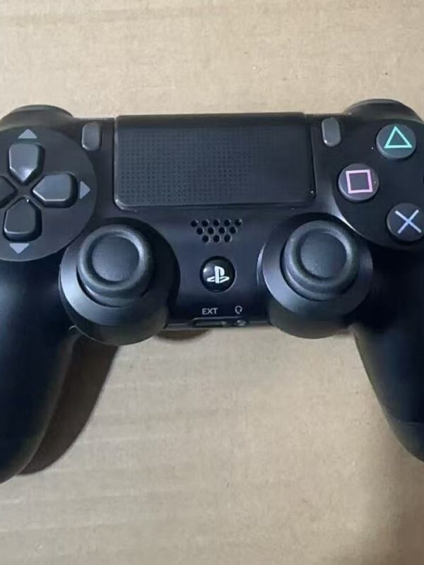 PS4 controller